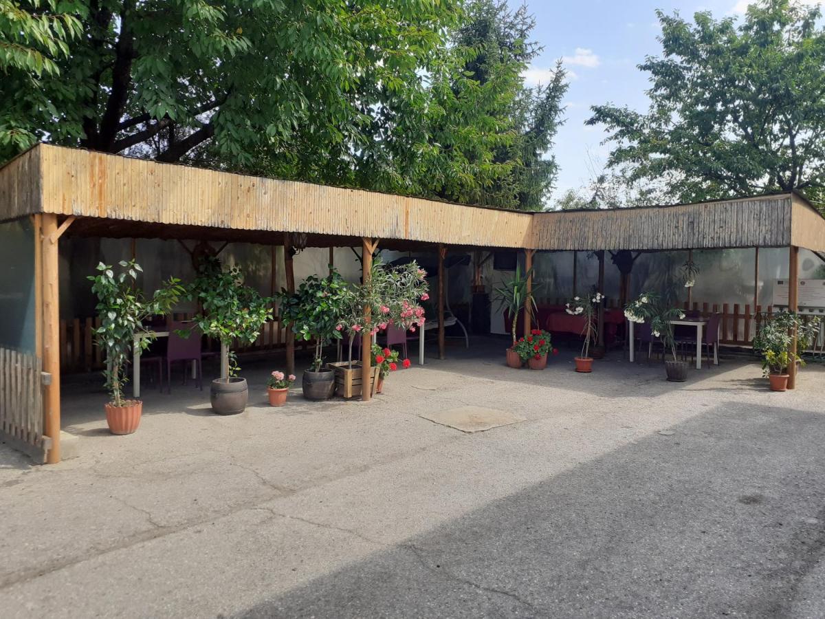 Guest House Edelvais Dve Mogili Luaran gambar