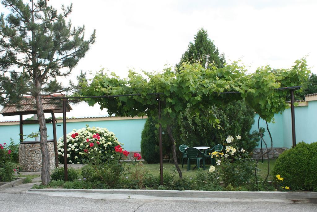 Guest House Edelvais Dve Mogili Luaran gambar