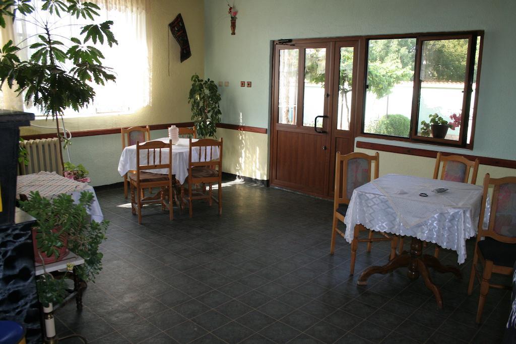 Guest House Edelvais Dve Mogili Luaran gambar