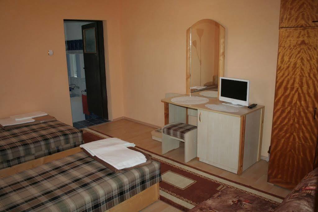 Guest House Edelvais Dve Mogili Luaran gambar