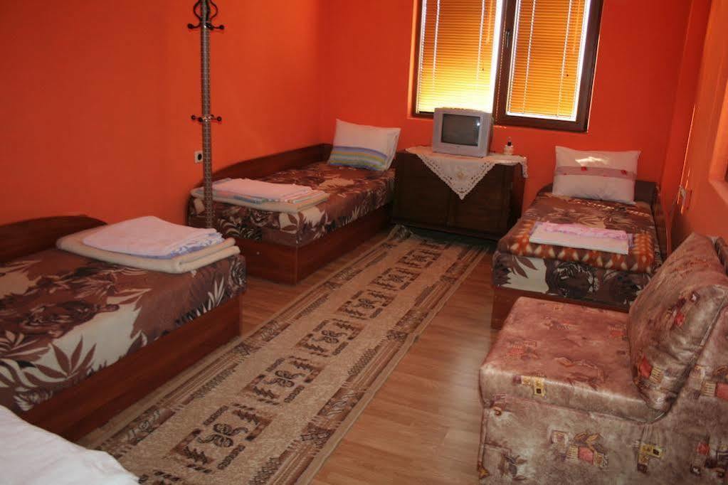 Guest House Edelvais Dve Mogili Luaran gambar