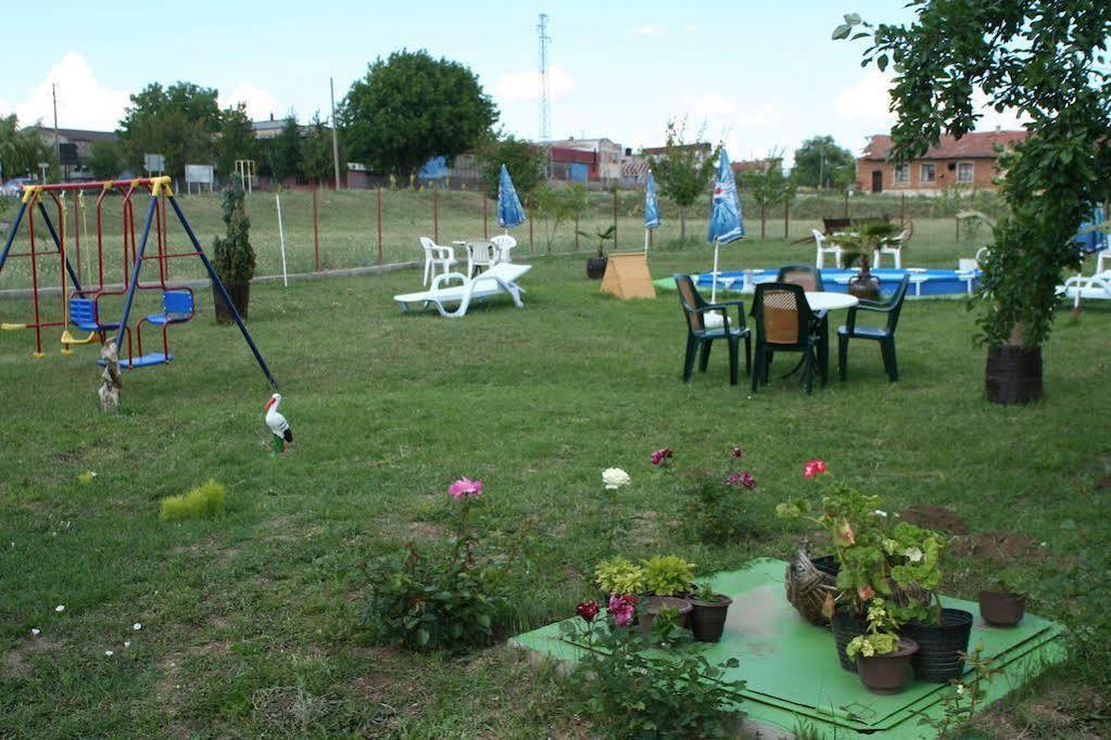 Guest House Edelvais Dve Mogili Luaran gambar